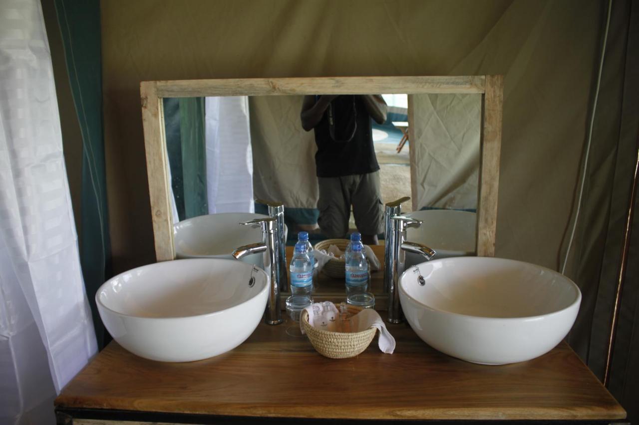 Osero Serengeti Luxury Tented Camp Banagi Bagian luar foto